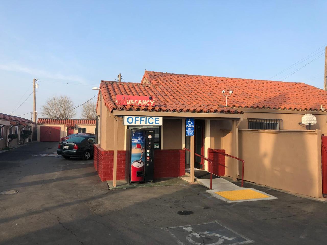 Hamlet Motel Newman Exterior photo